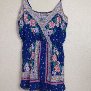 Flying tomato romper size small blue